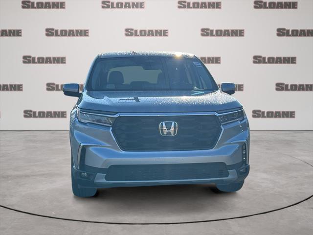 new 2025 Honda Pilot car, priced at $47,725