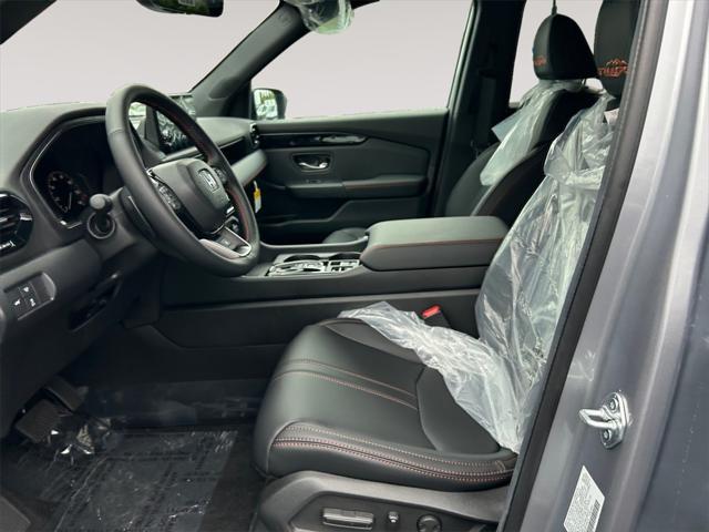 new 2025 Honda Pilot car, priced at $50,850