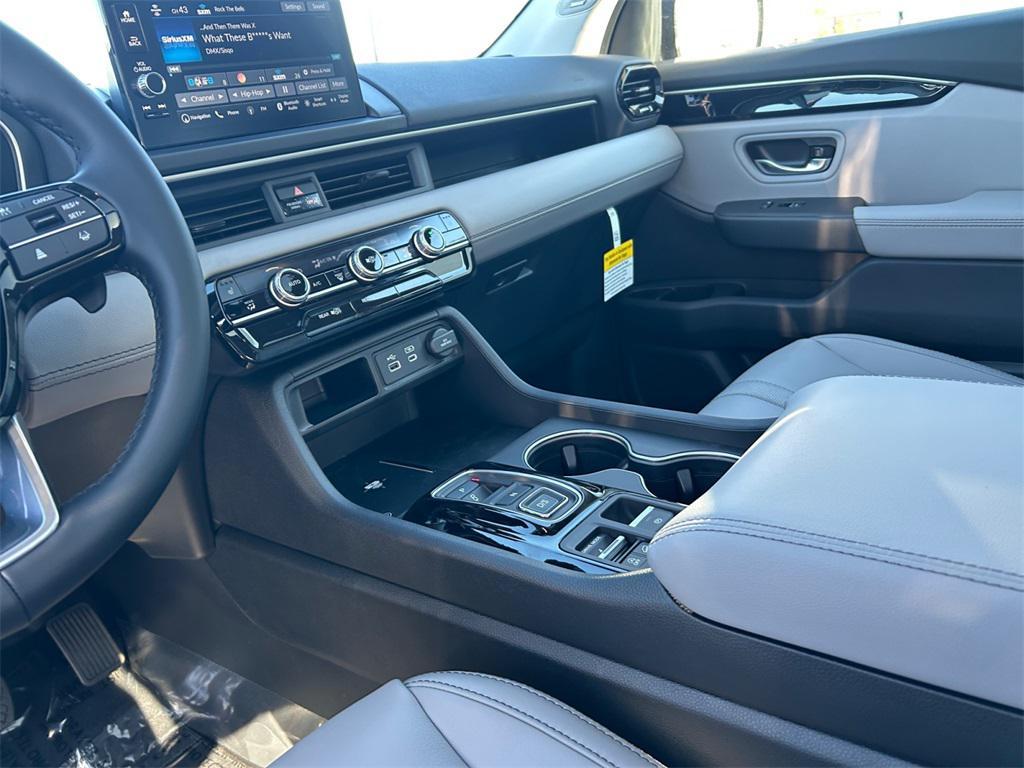 new 2025 Honda Pilot car, priced at $51,095