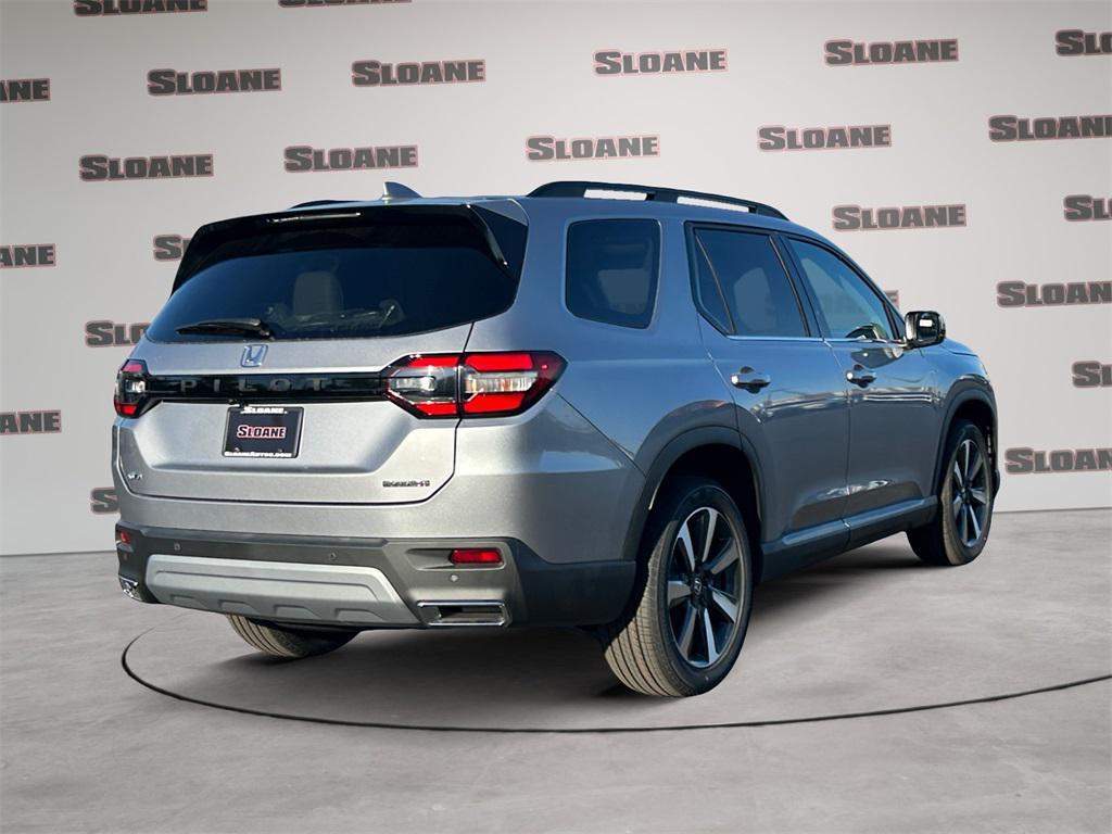 new 2025 Honda Pilot car, priced at $51,095