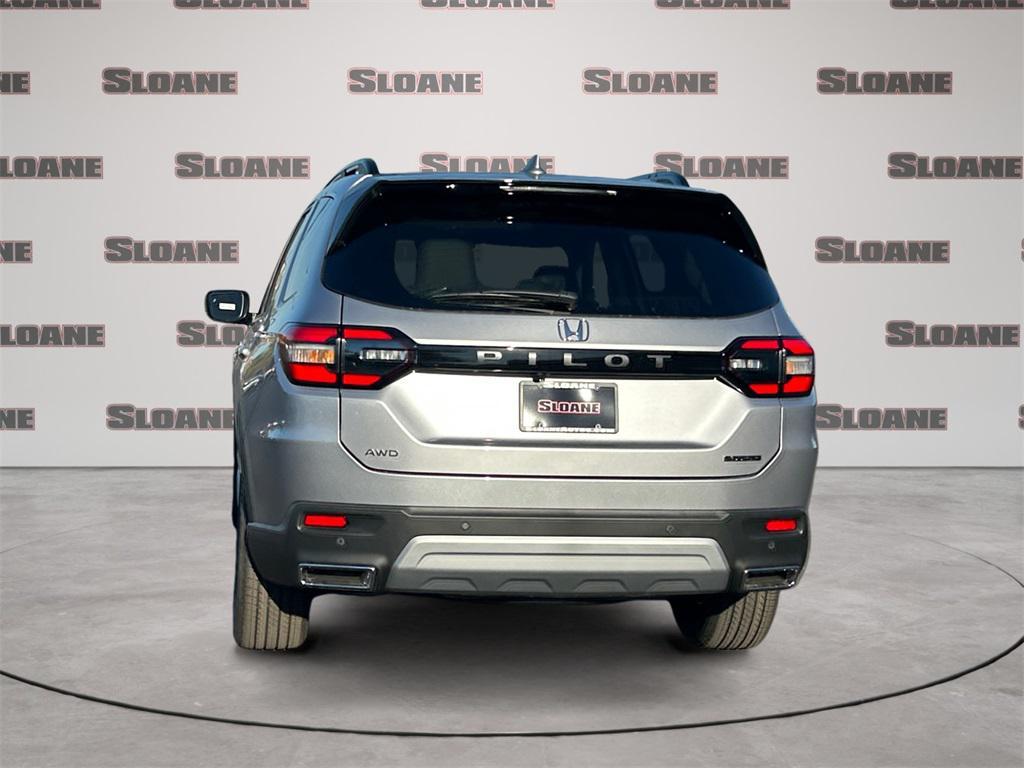 new 2025 Honda Pilot car, priced at $51,095