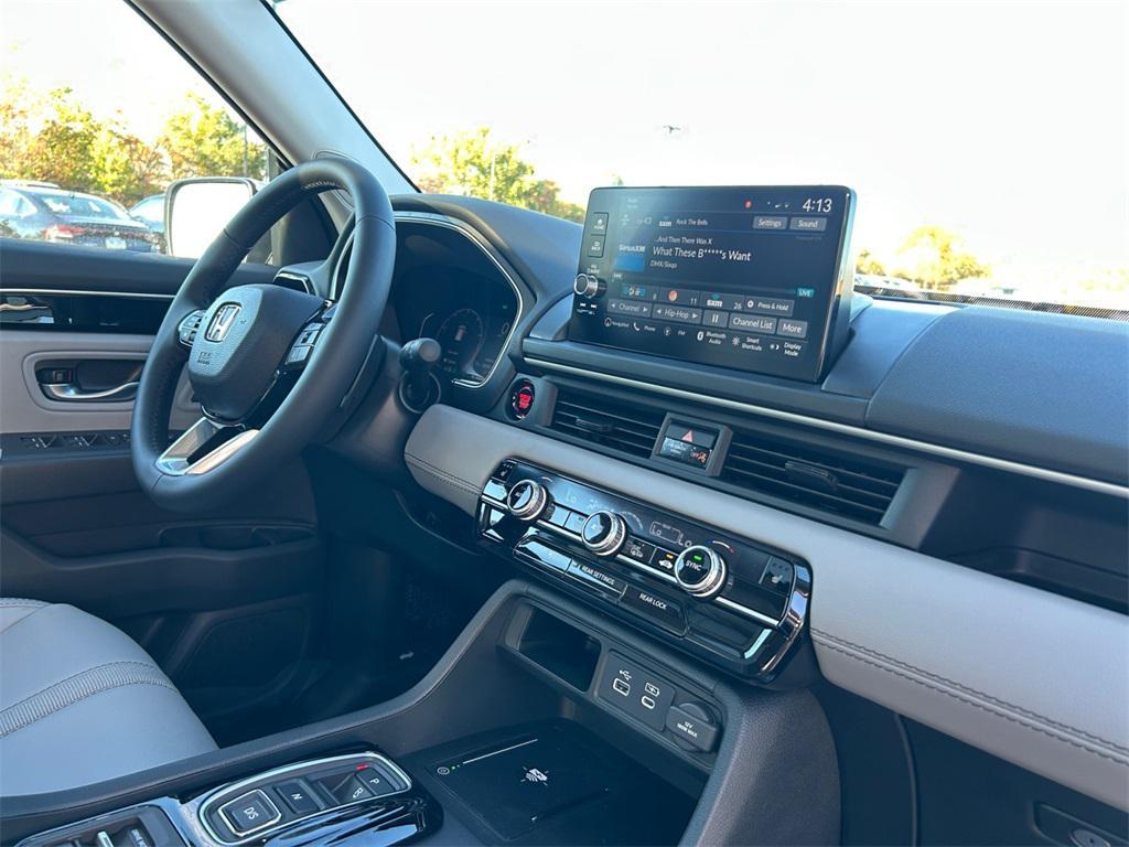 new 2025 Honda Pilot car, priced at $51,095