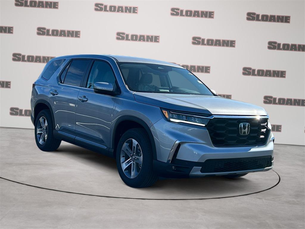 new 2025 Honda Pilot car, priced at $47,825