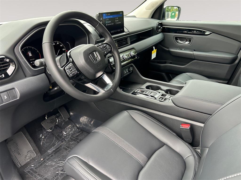 new 2025 Honda Pilot car, priced at $47,550