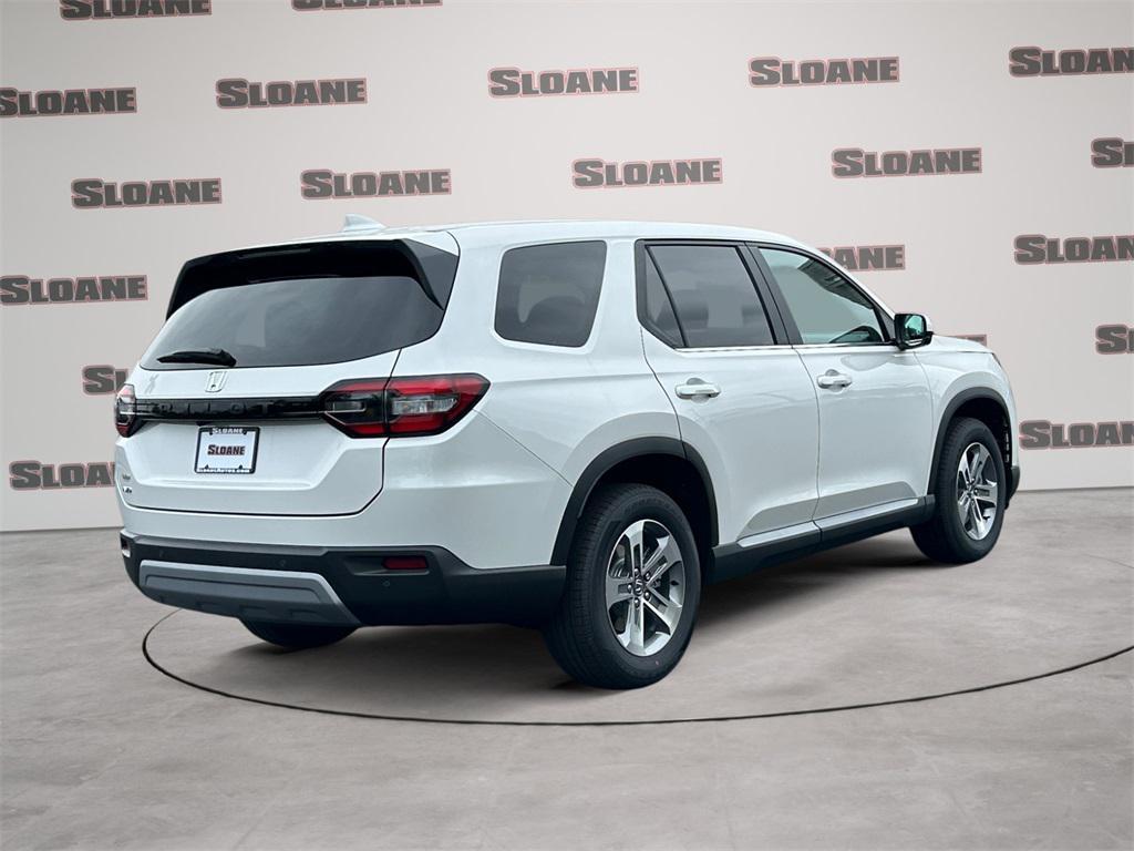 new 2025 Honda Pilot car, priced at $47,550