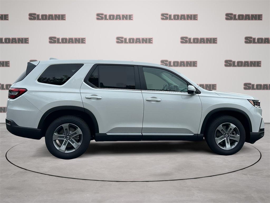 new 2025 Honda Pilot car, priced at $47,550