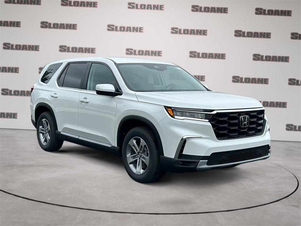 new 2025 Honda Pilot car, priced at $47,550