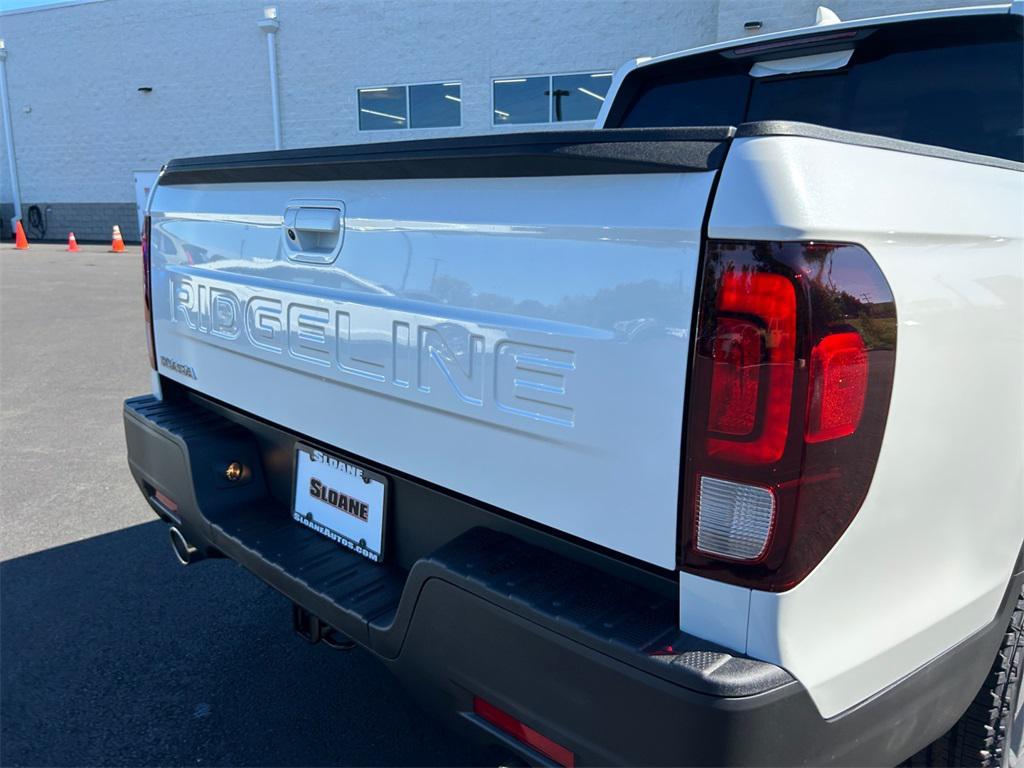 new 2025 Honda Ridgeline car, priced at $44,885