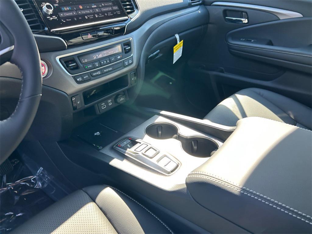 new 2025 Honda Ridgeline car, priced at $44,885