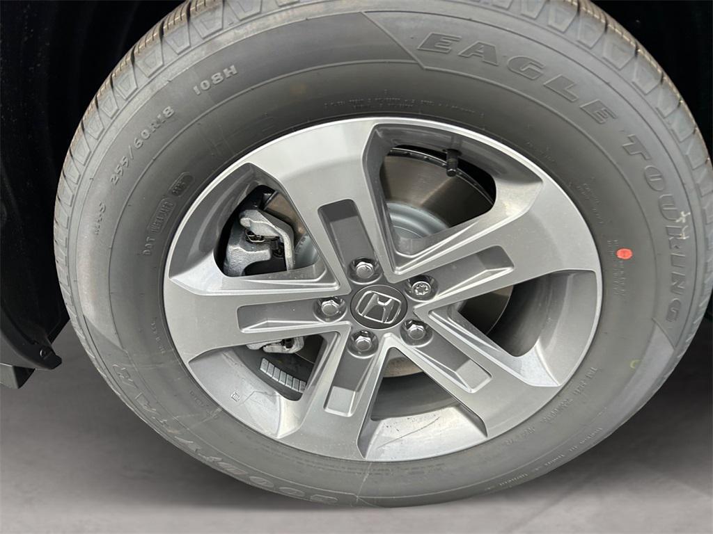 new 2025 Honda Pilot car, priced at $47,095