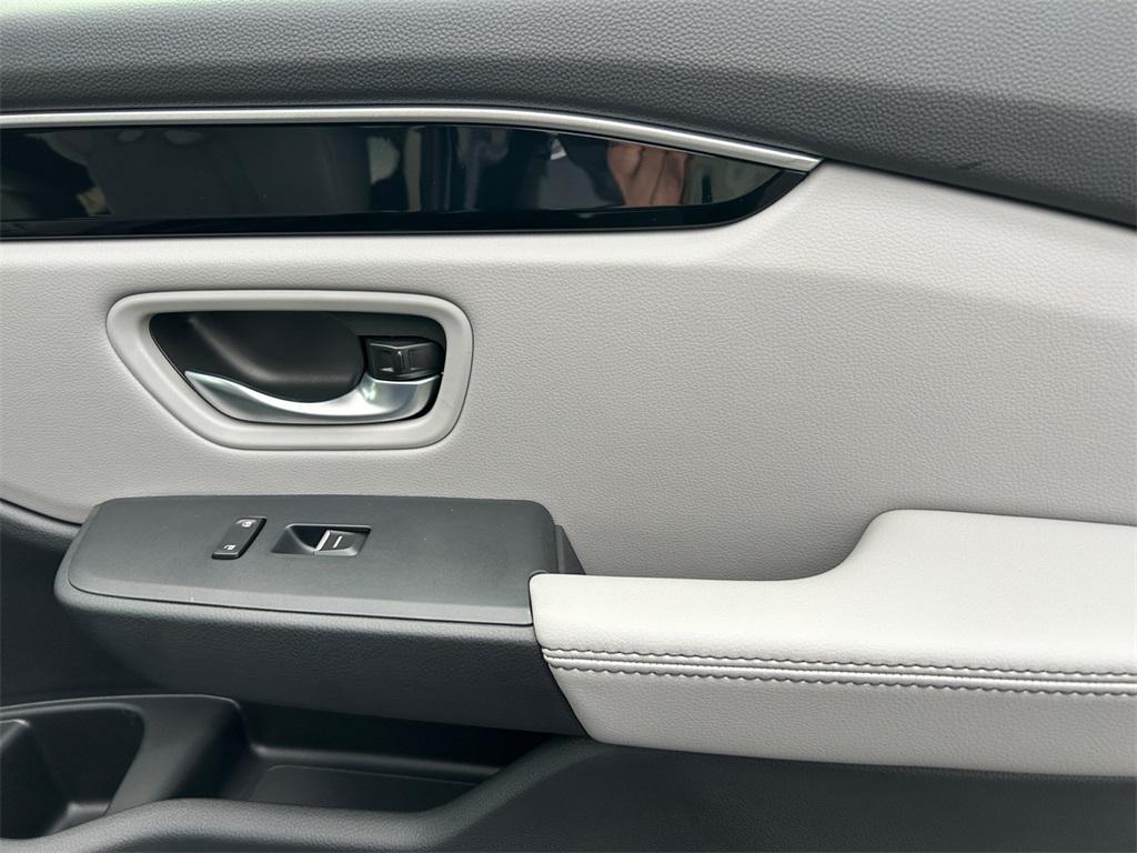 new 2025 Honda Pilot car, priced at $47,095