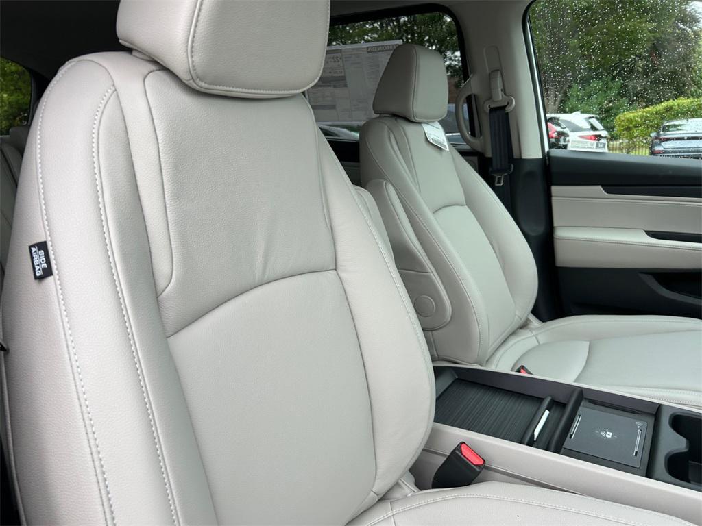 new 2026 Honda Odyssey car, priced at $44,745