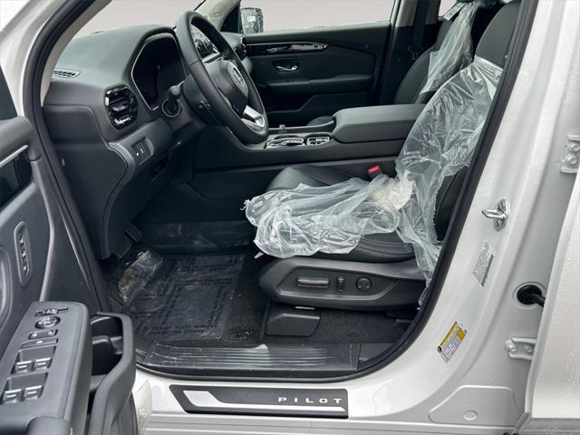 new 2025 Honda Pilot car, priced at $52,235