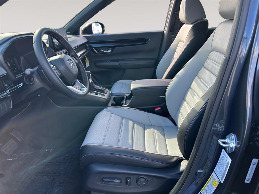 new 2026 Honda CR-V Hybrid car, priced at $43,700