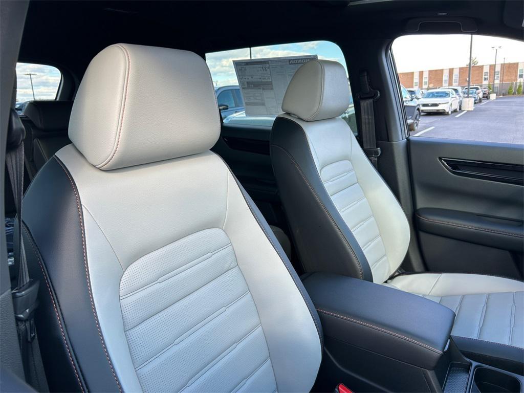 new 2026 Honda CR-V Hybrid car, priced at $43,700