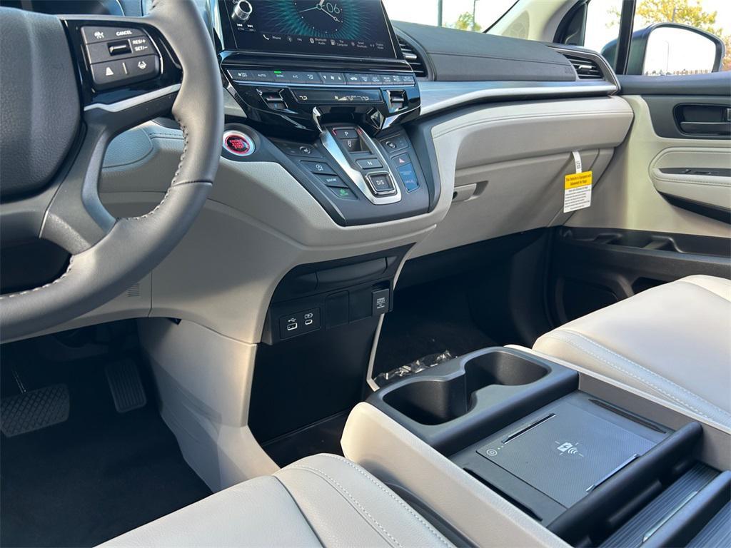 new 2026 Honda Odyssey car, priced at $44,745