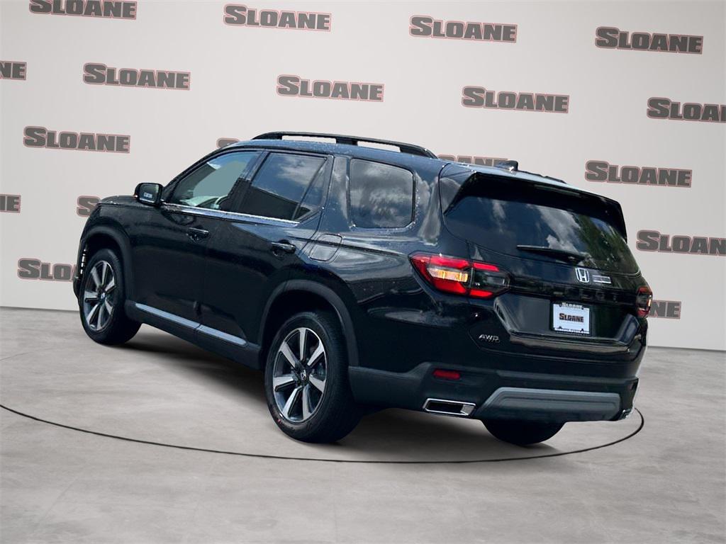 new 2025 Honda Pilot car, priced at $51,050