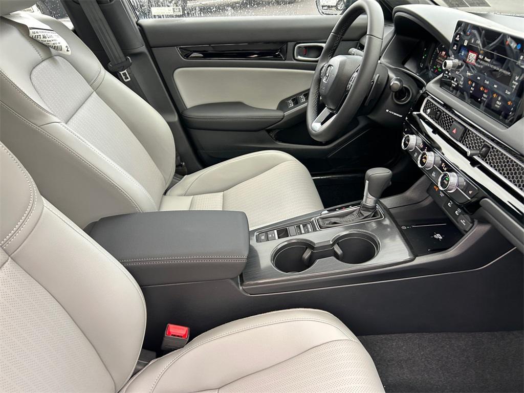 new 2025 Honda Civic Hybrid car, priced at $33,100