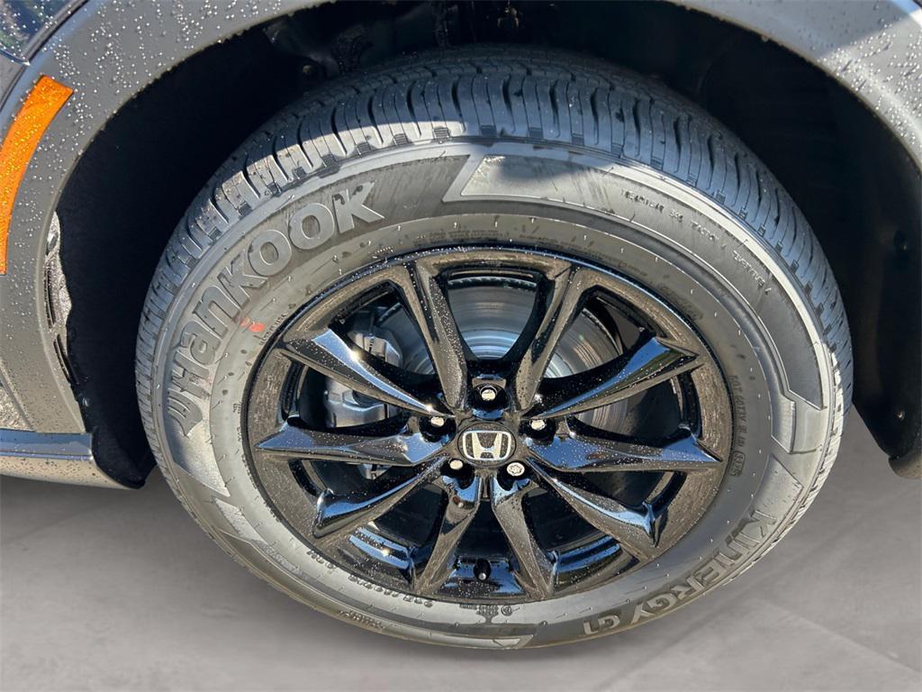 new 2026 Honda CR-V Hybrid car, priced at $41,675