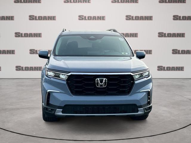 new 2025 Honda Pilot car, priced at $51,450