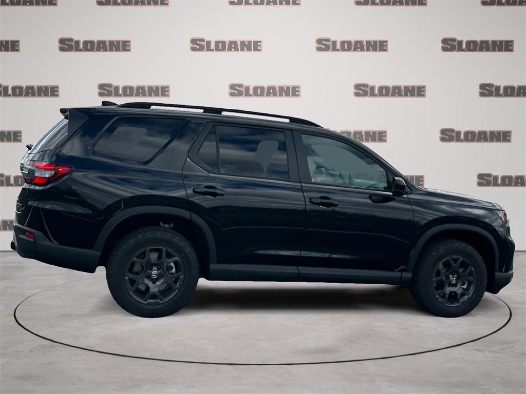 new 2025 Honda Pilot car, priced at $50,895