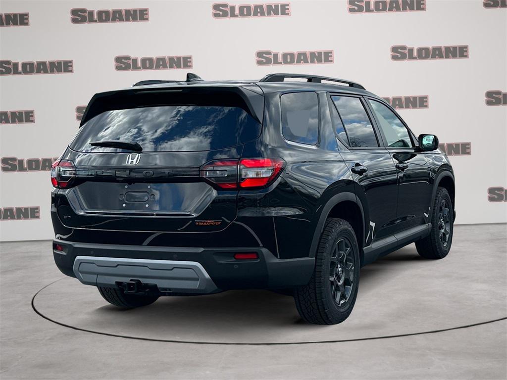 new 2025 Honda Pilot car, priced at $50,895