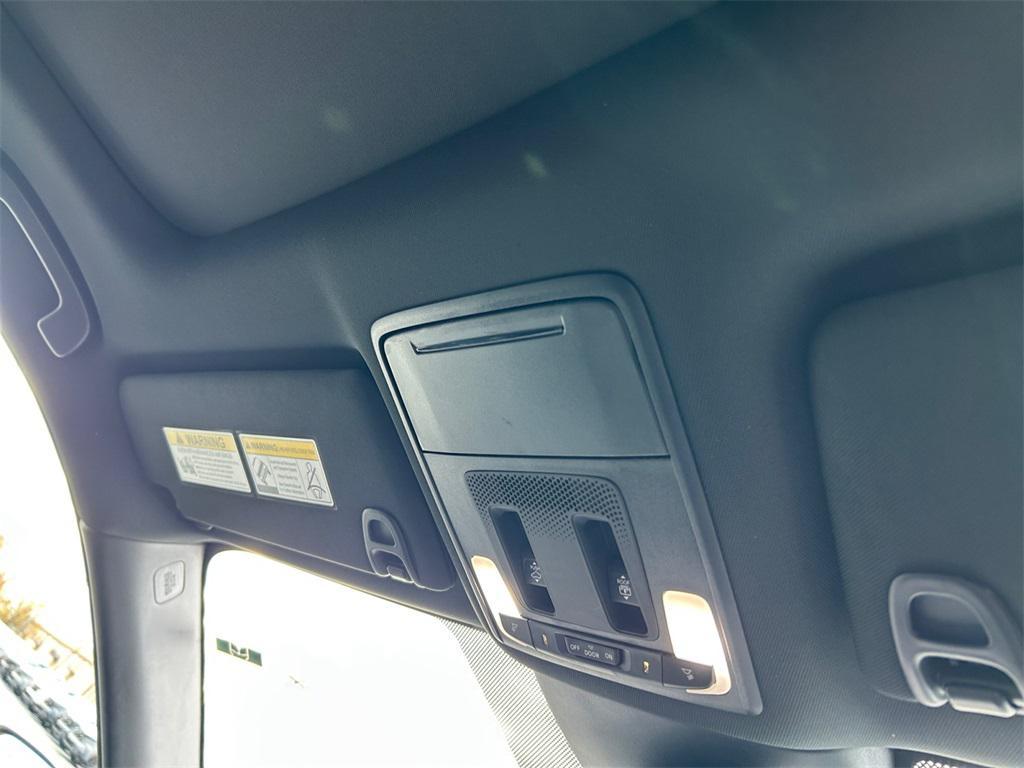 new 2025 Honda Pilot car, priced at $50,895