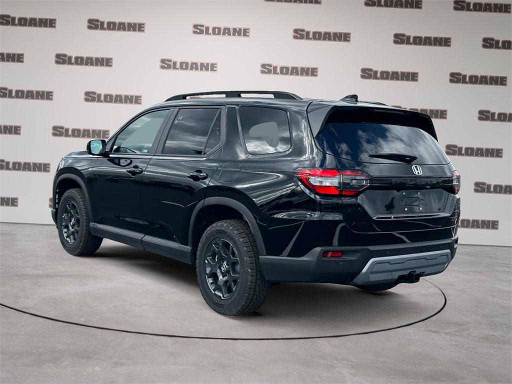 new 2025 Honda Pilot car, priced at $50,895