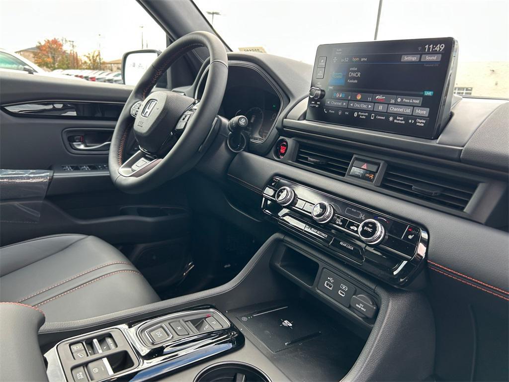 new 2025 Honda Pilot car, priced at $50,895