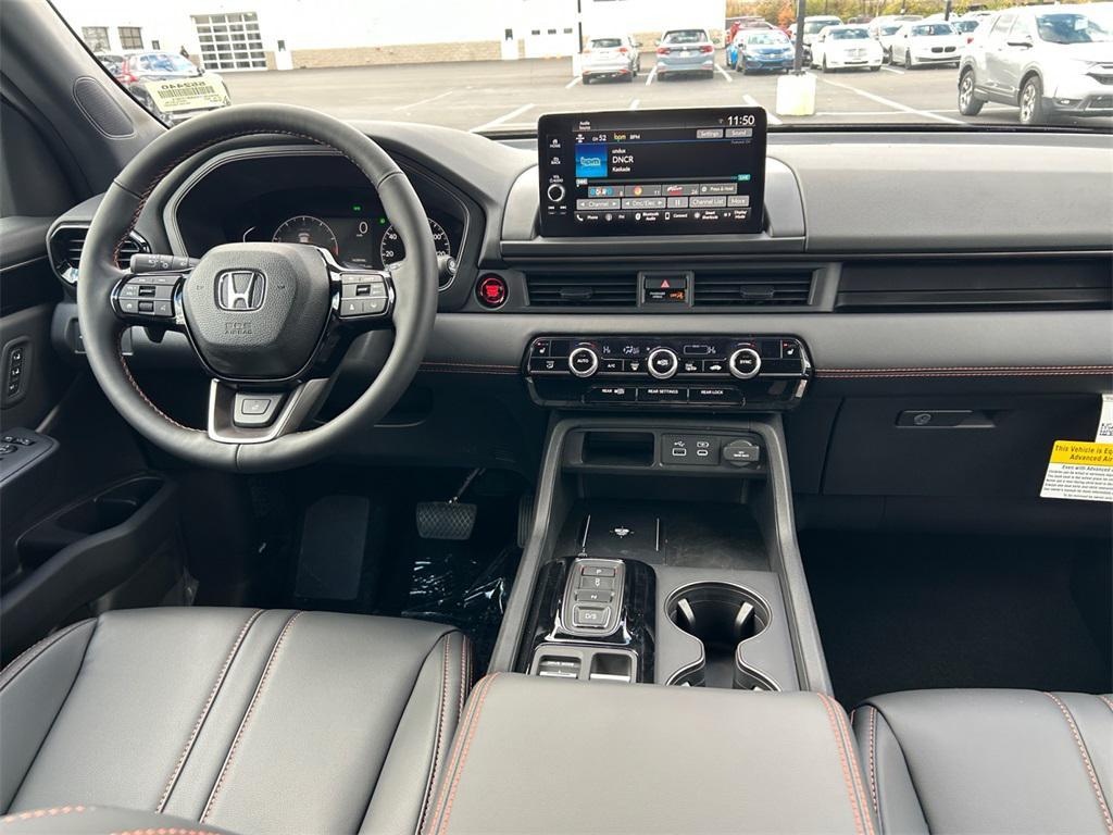 new 2025 Honda Pilot car, priced at $50,895