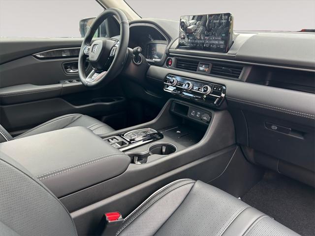 new 2025 Honda Pilot car, priced at $54,985