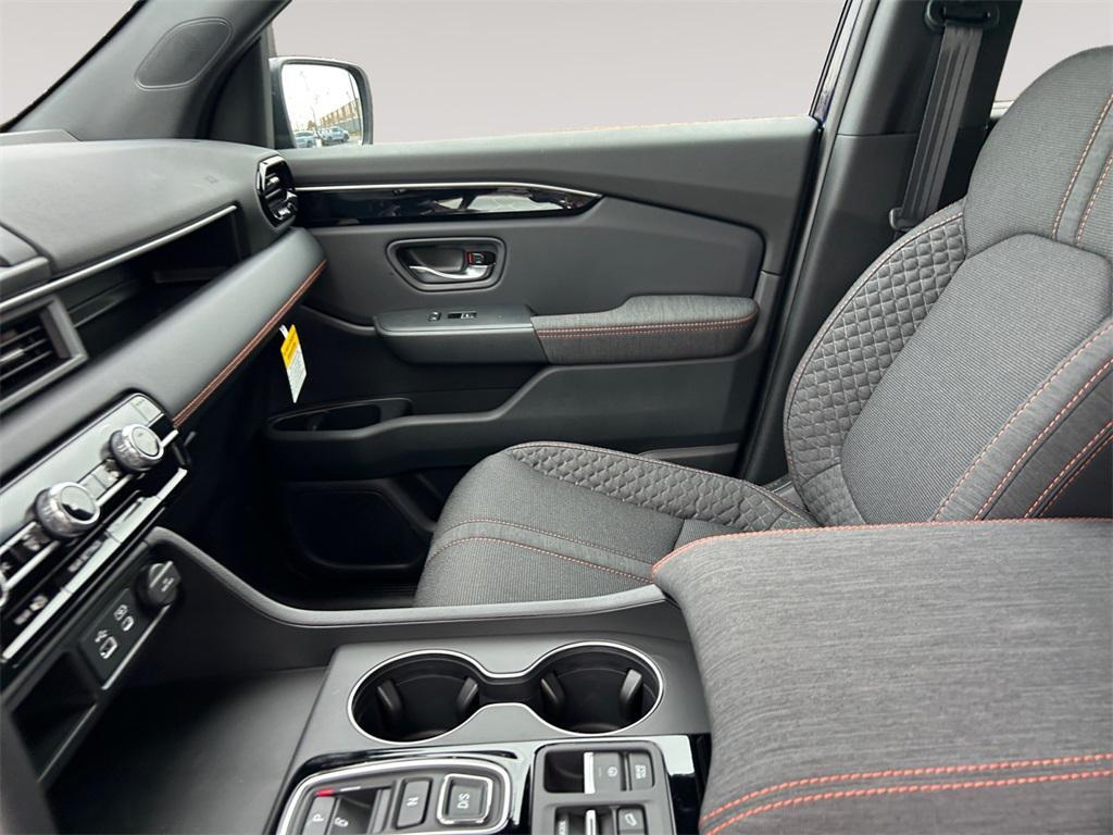 new 2025 Honda Pilot car, priced at $43,795