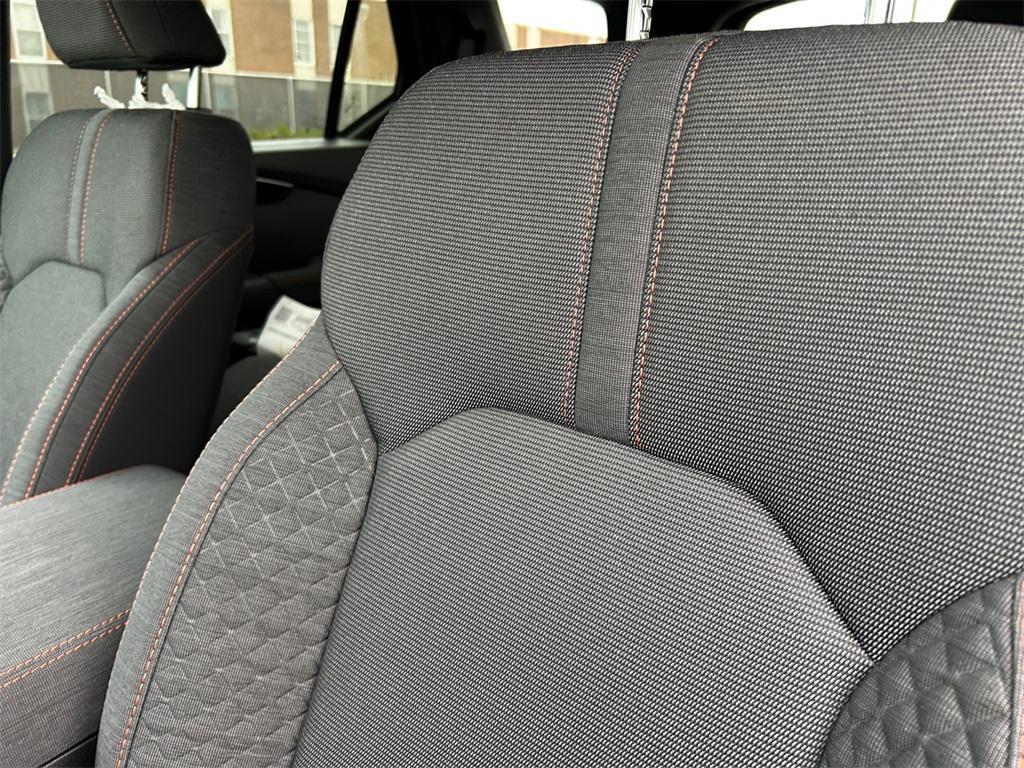 new 2025 Honda Pilot car, priced at $43,795