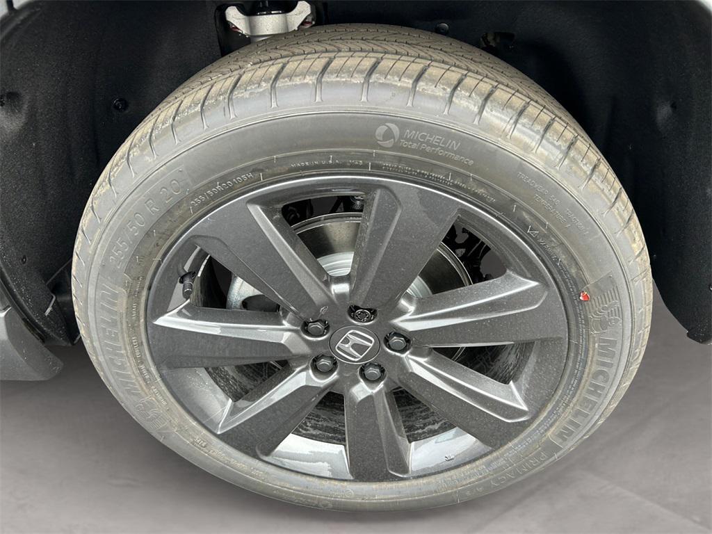 new 2025 Honda Pilot car, priced at $43,795