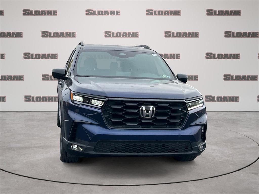 new 2025 Honda Pilot car, priced at $43,795