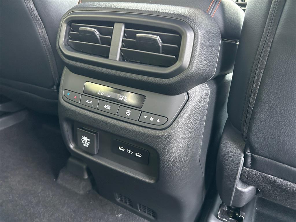 new 2025 Honda Pilot car, priced at $51,350