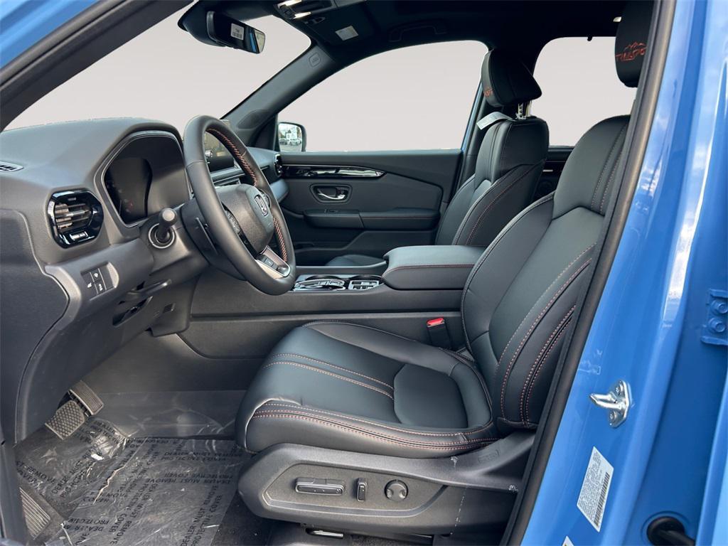 new 2025 Honda Pilot car, priced at $51,350
