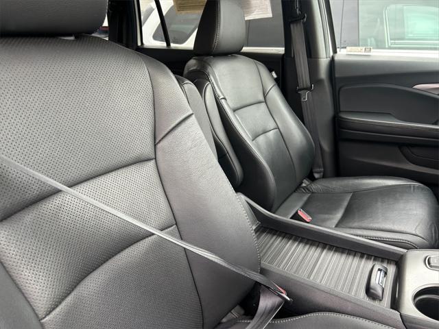 used 2022 Honda Passport car, priced at $27,543