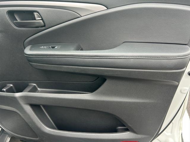 used 2022 Honda Passport car, priced at $27,543