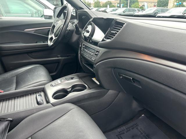 used 2022 Honda Passport car, priced at $27,543