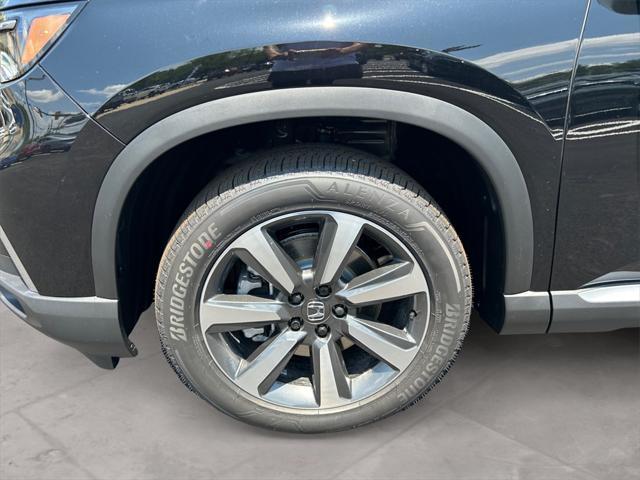 new 2025 Honda Pilot car, priced at $54,530