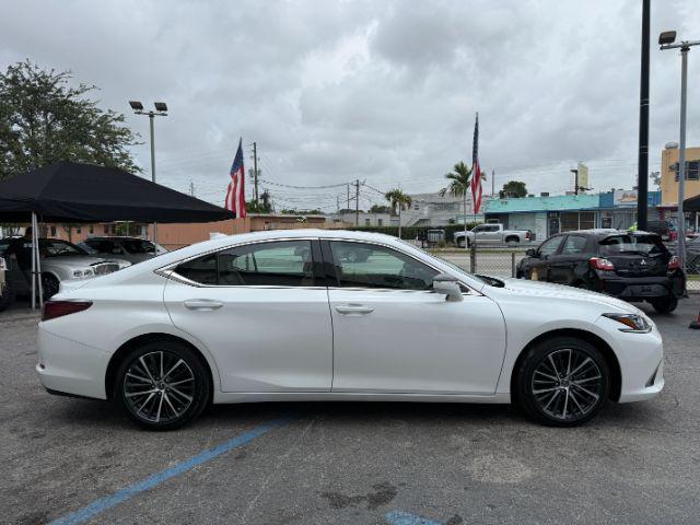 used 2024 Lexus ES 350 car, priced at $41,899