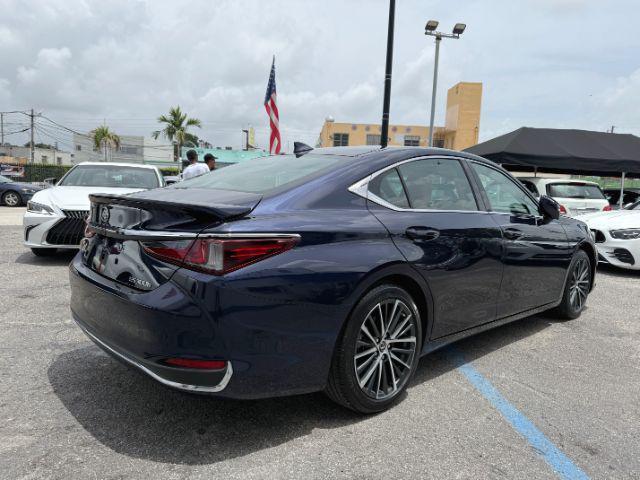 used 2024 Lexus ES 350 car, priced at $41,899