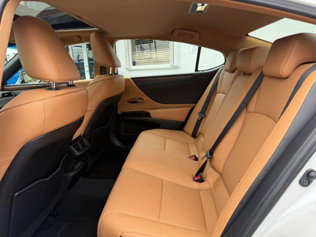 used 2024 Lexus ES 350 car, priced at $41,899