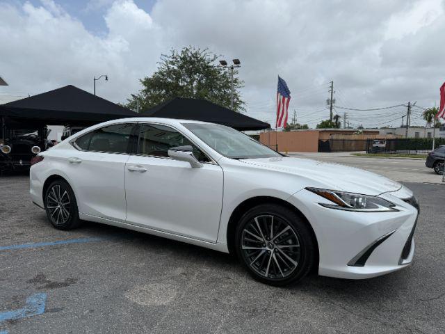 used 2024 Lexus ES 350 car, priced at $41,899