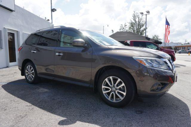 used 2015 Nissan Pathfinder car, priced at $5,899