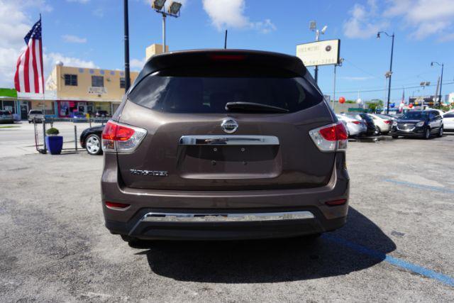 used 2015 Nissan Pathfinder car, priced at $5,899
