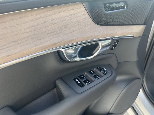 new 2025 Volvo XC90 Plug-In Hybrid car, priced at $78,805