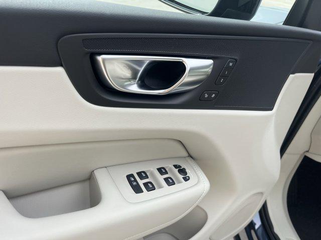 new 2025 Volvo XC60 car, priced at $55,360