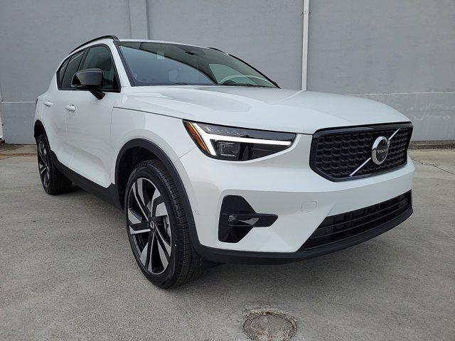 new 2025 Volvo XC40 car, priced at $51,765